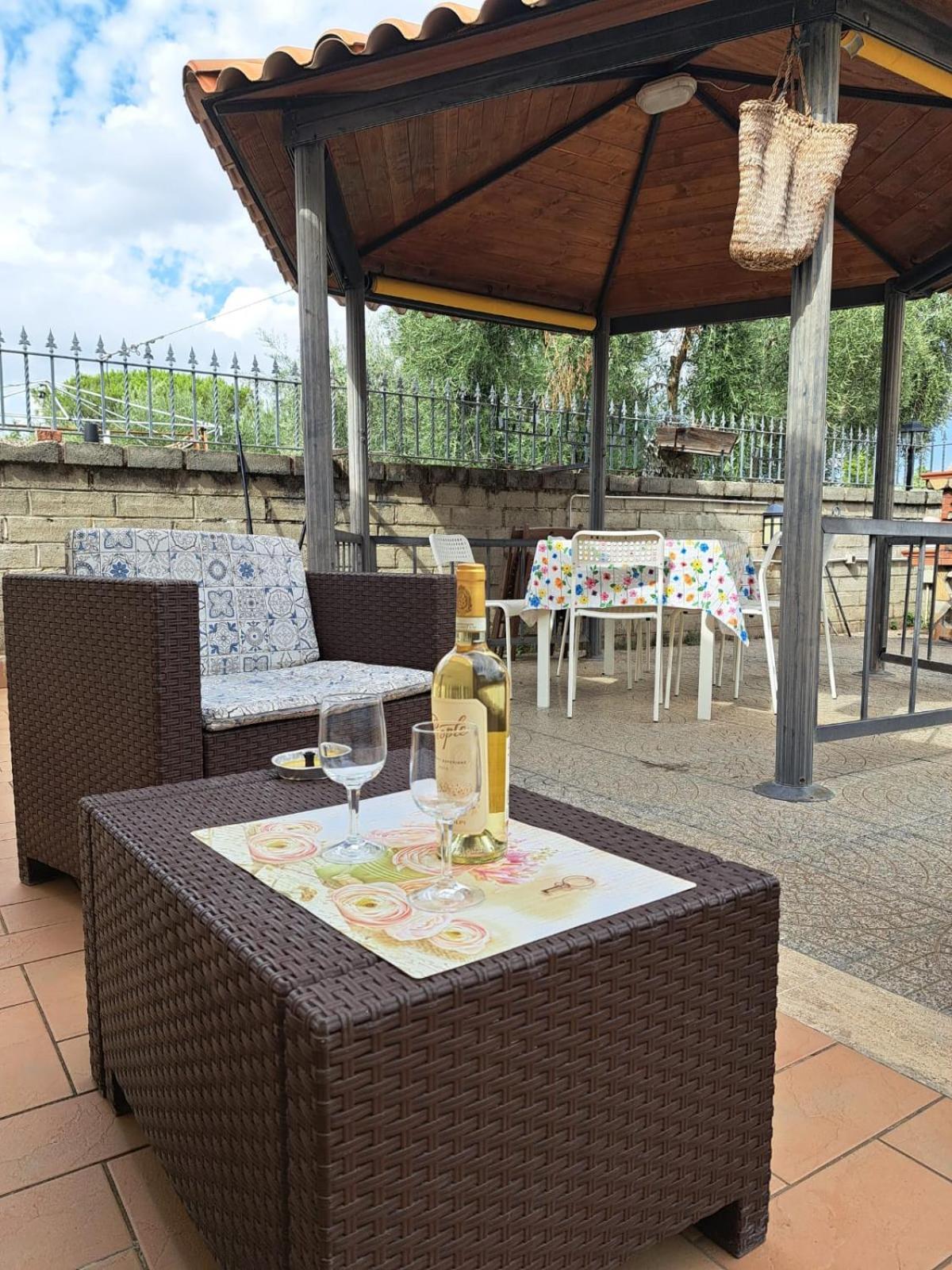 Apartment Roma Tor Vergata Con Giardino Eksteriør bilde